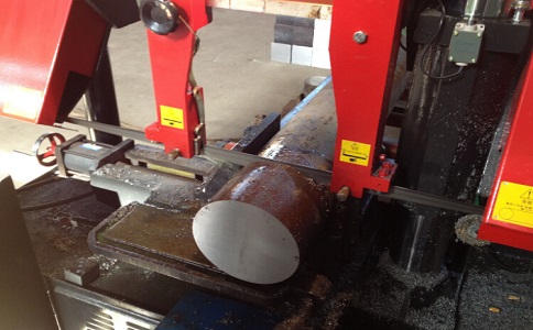 白云卧式带锯床加工时出现明显振荡如何排查？